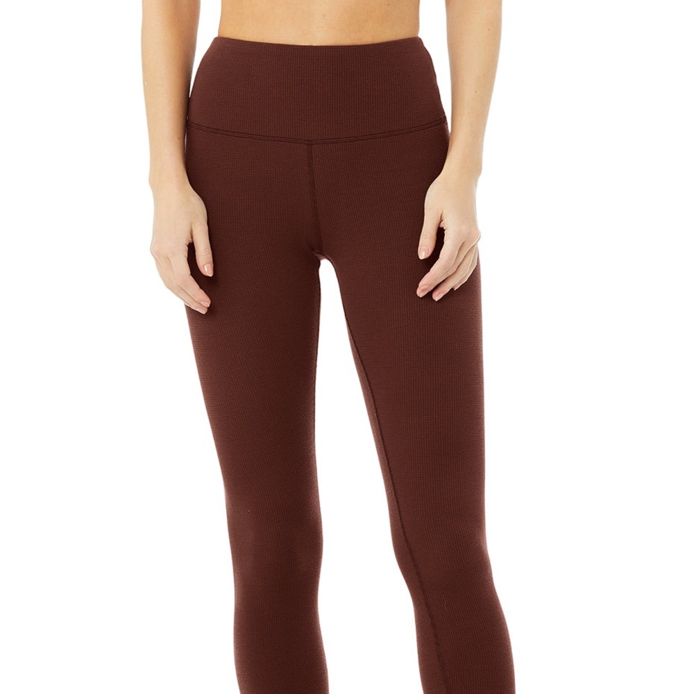 LIKE NEW! High-Waist Micro Waffle LowKey Legging in Cherry Cola by Alo Yoga XS